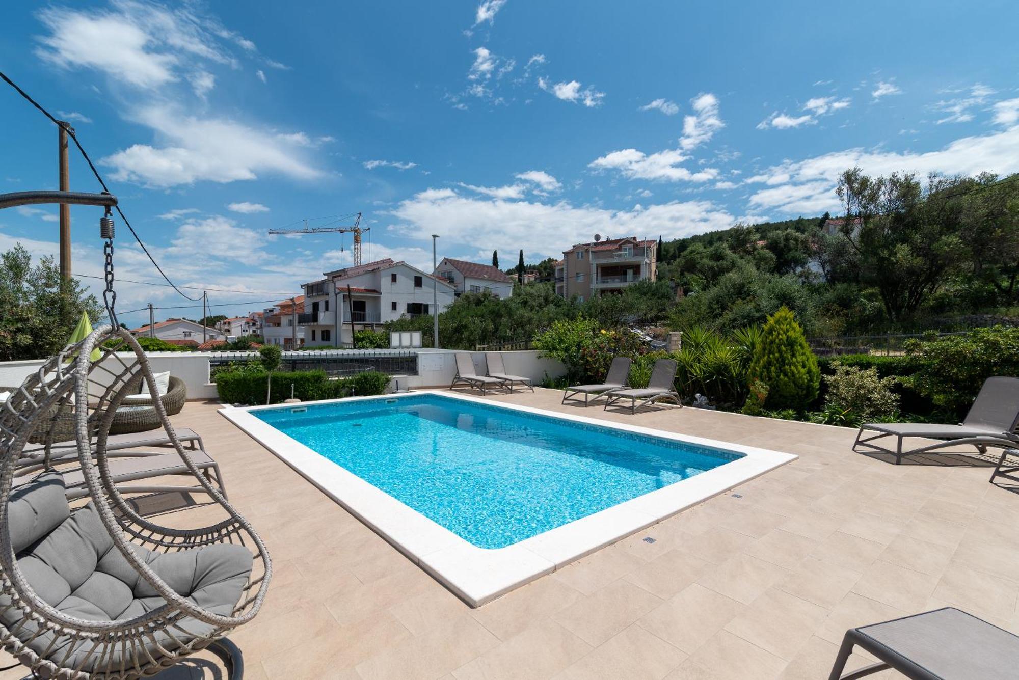Apartments Brico - Heated Pool Трогір Екстер'єр фото