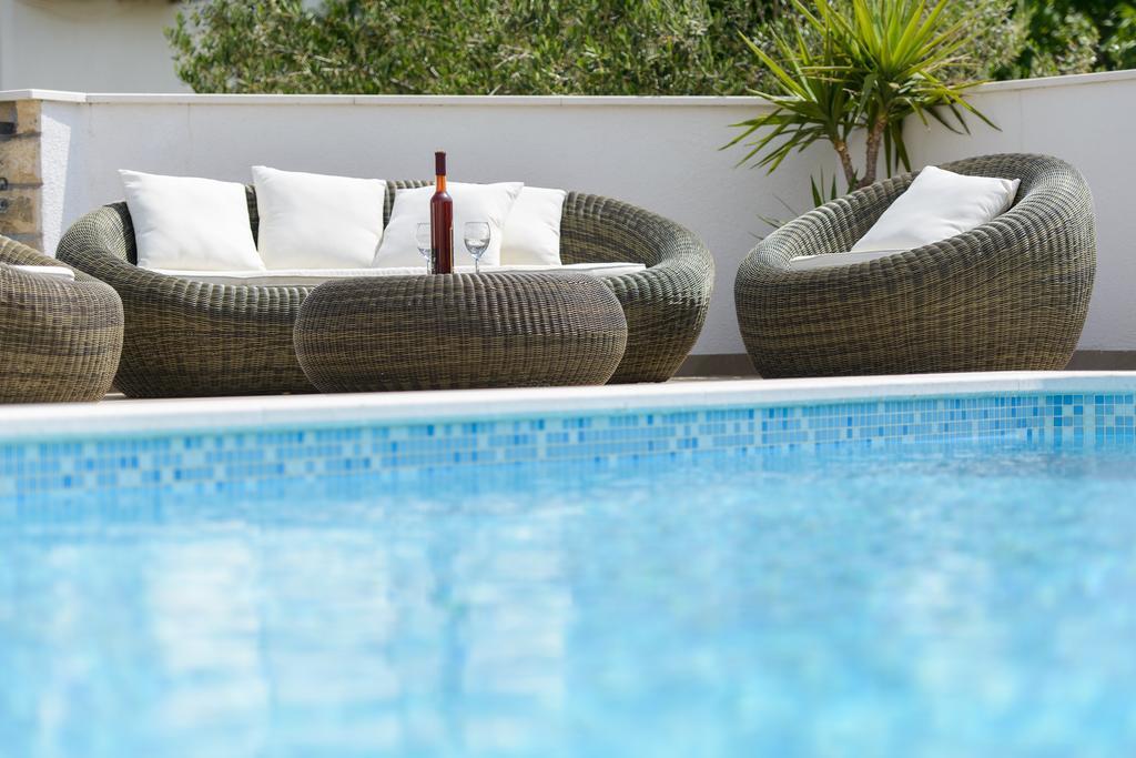 Apartments Brico - Heated Pool Трогір Екстер'єр фото
